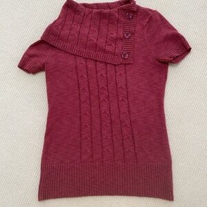 Women’s Burgundy Short Sleeve Sweater With Button Accents size S